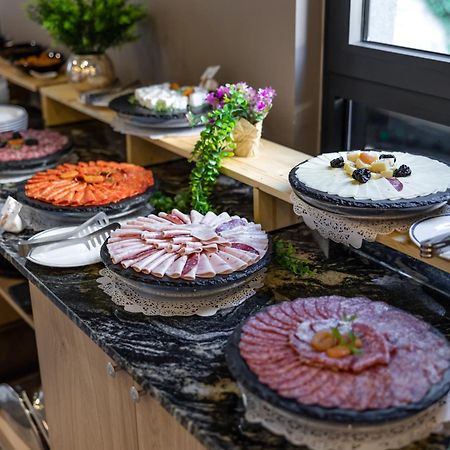 N Hotel Sutomore Eksteriør bilde