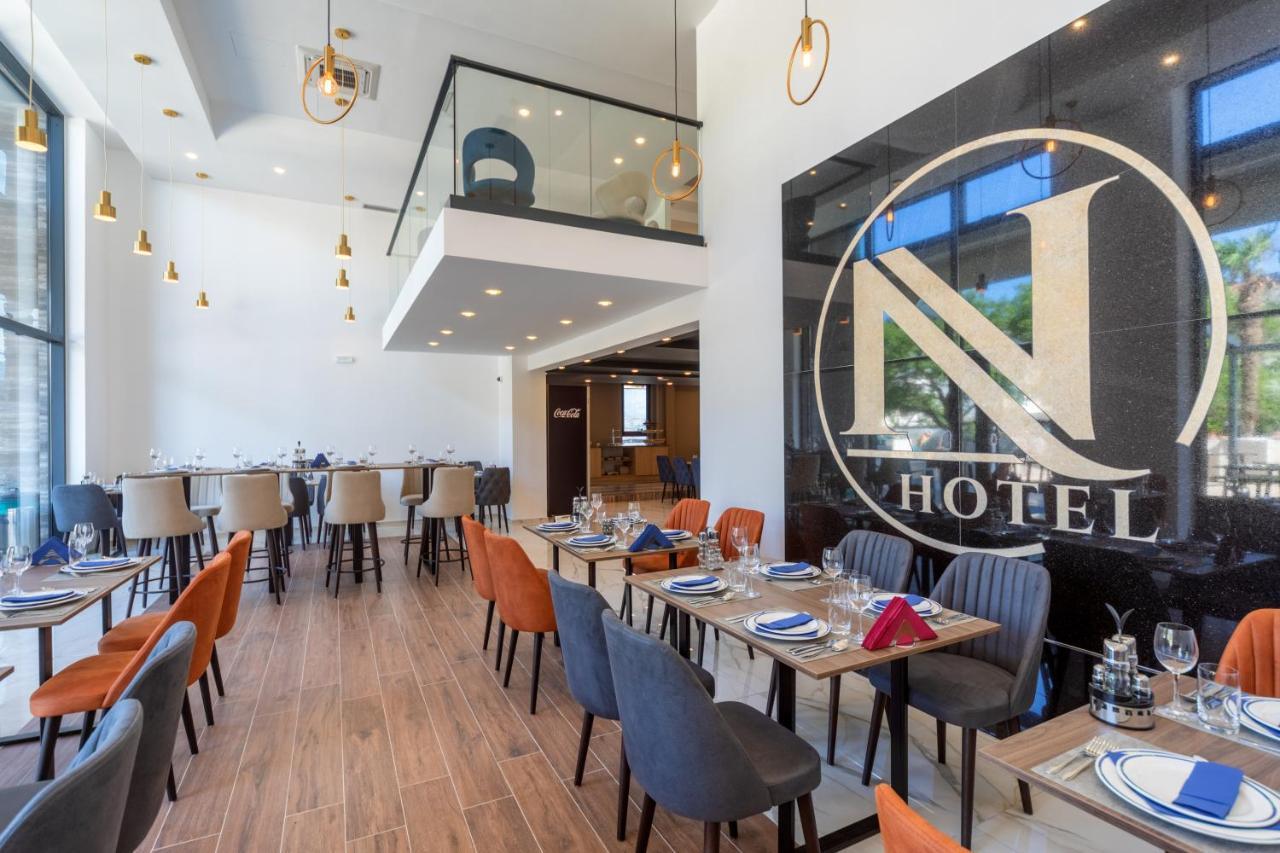 N Hotel Sutomore Eksteriør bilde