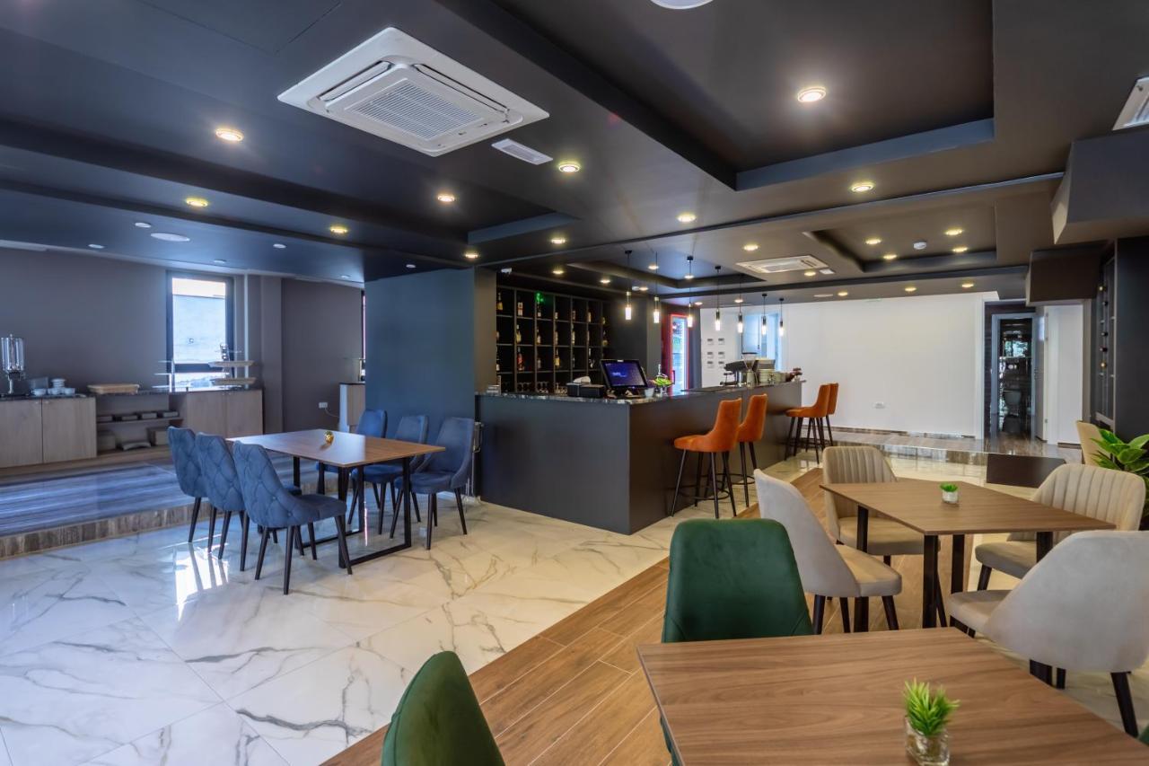 N Hotel Sutomore Eksteriør bilde